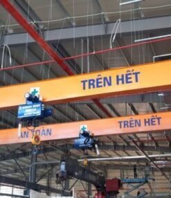 Cầu trục 2 tấn, khẩu độ 14 mét, chạy dài 45 mét 15 cầu trục dầm đơn 1