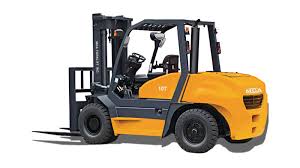 Lựa chọn cầu trục hay xe nâng hàng ? 8 Xe nâng dầu